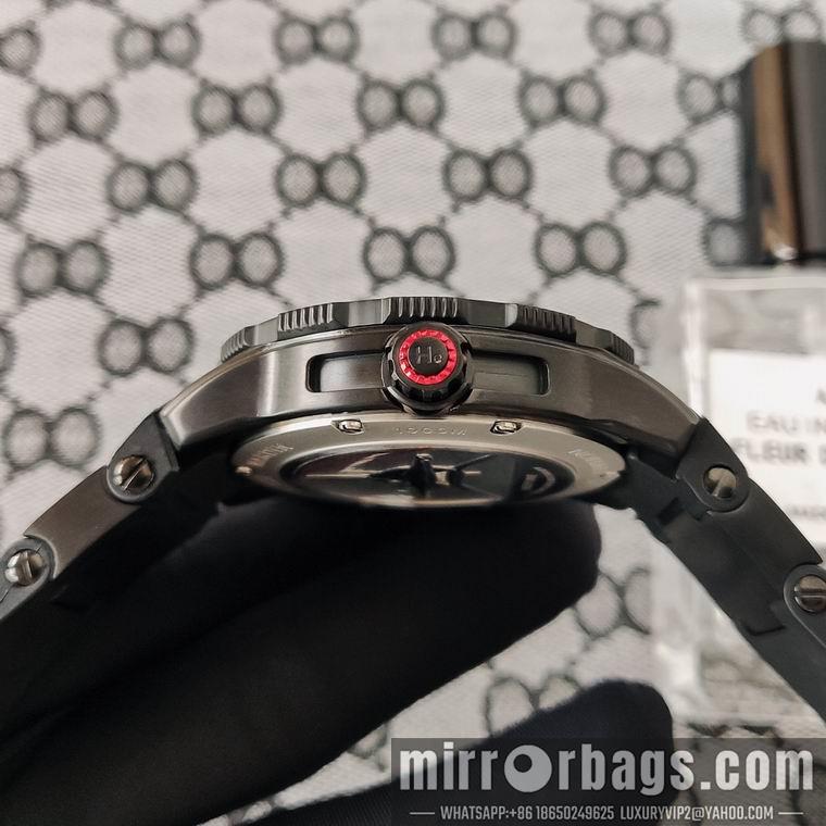 Ulysse Nardin men 45mm M04