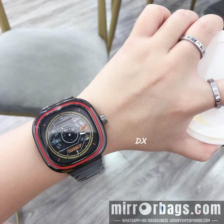Seven Friday 47x47mm 2nms35