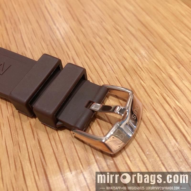 LV Watch 032574