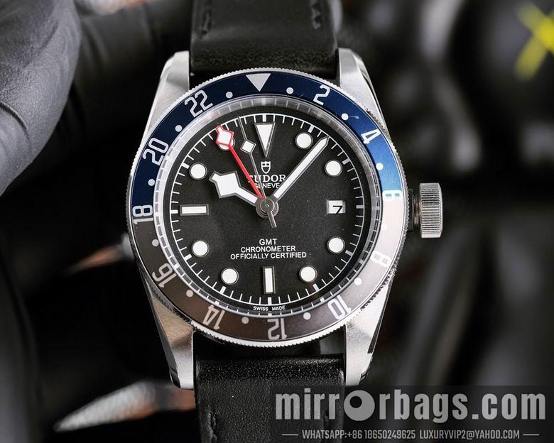 Tudor men 42mm M12