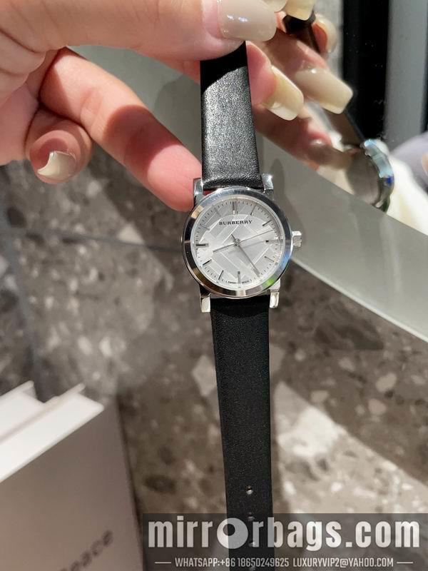 Burberry 26mm 052204