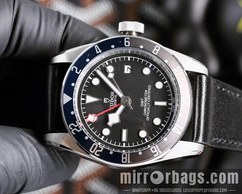 Tudor men 42mm M12