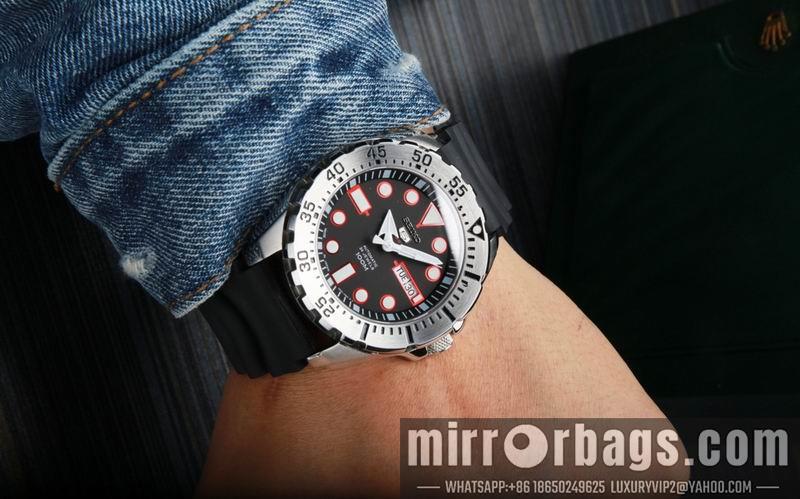 Seiko 43.3X13mm 072801