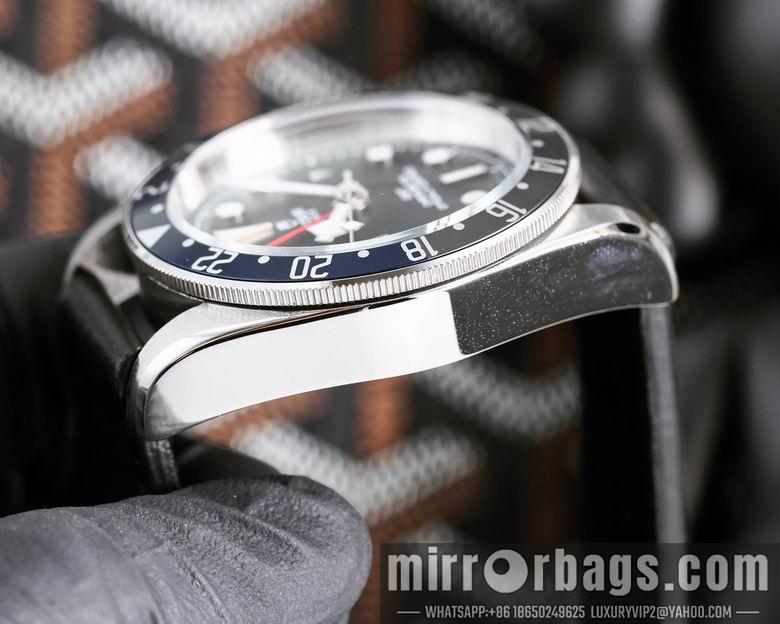 Tudor men 42mm M12