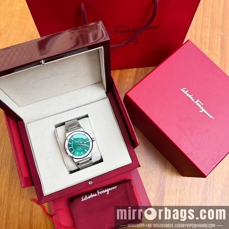 Ferragamo 43mm 090924
