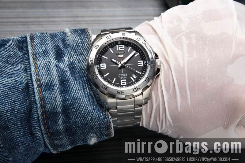 Seiko 43.3X13mm 031755