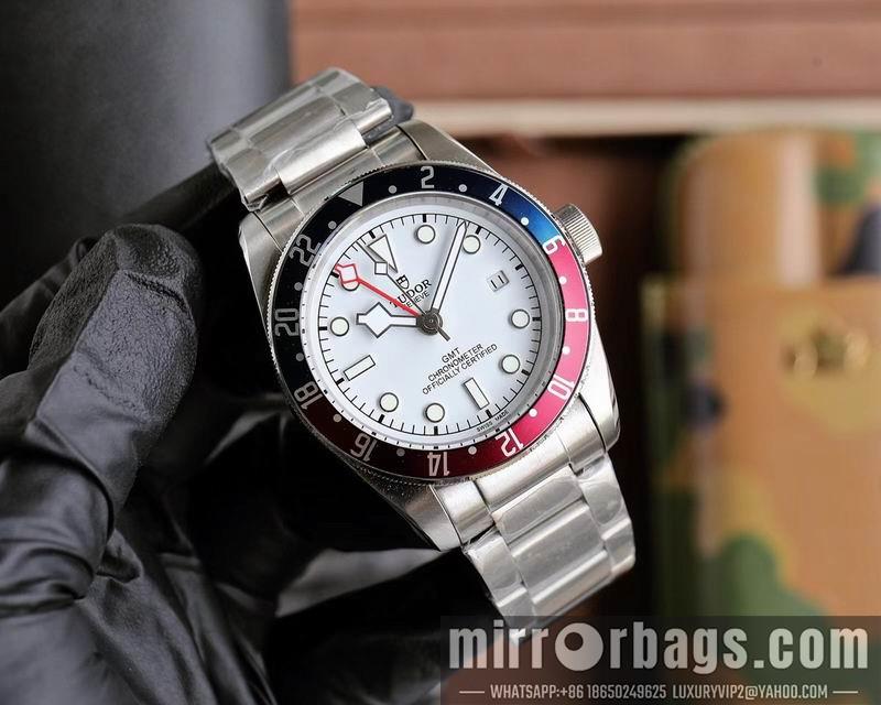 Tudor 42mm 041399