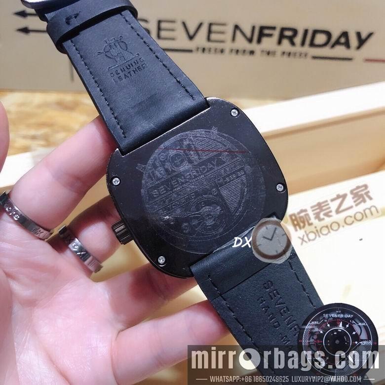 Seven Friday 47x47mm 2nms19