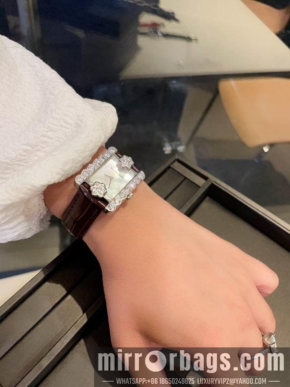 Van Cleef & Arpels women 33mm 101649