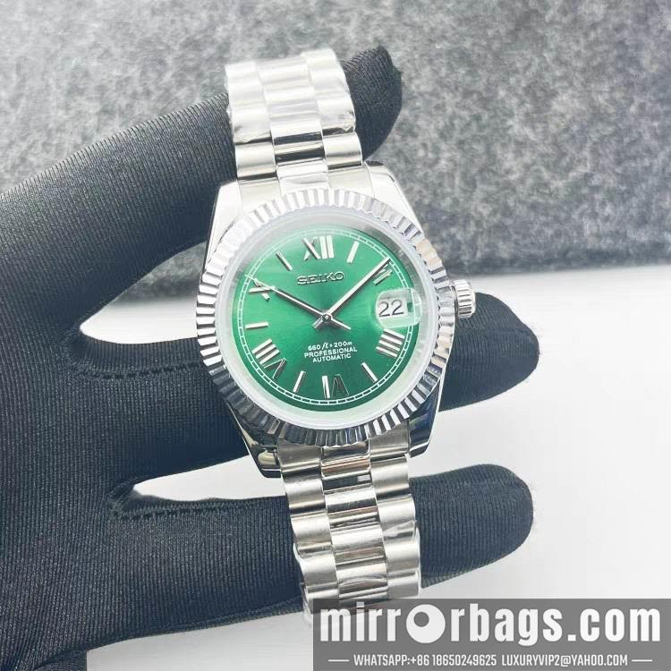 Seiko watch 051103