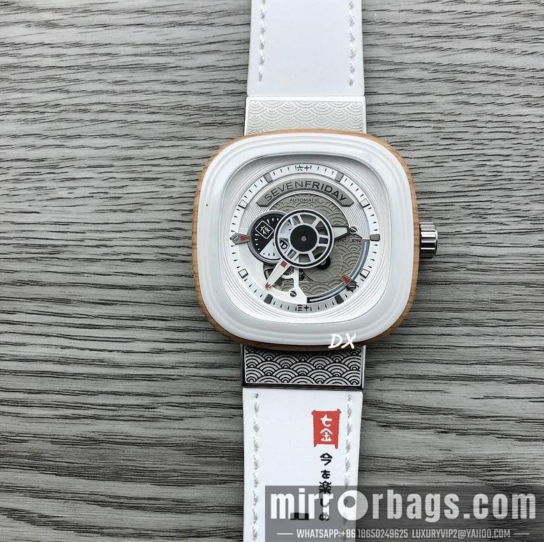 Seven Friday 47x47mm 2nms25