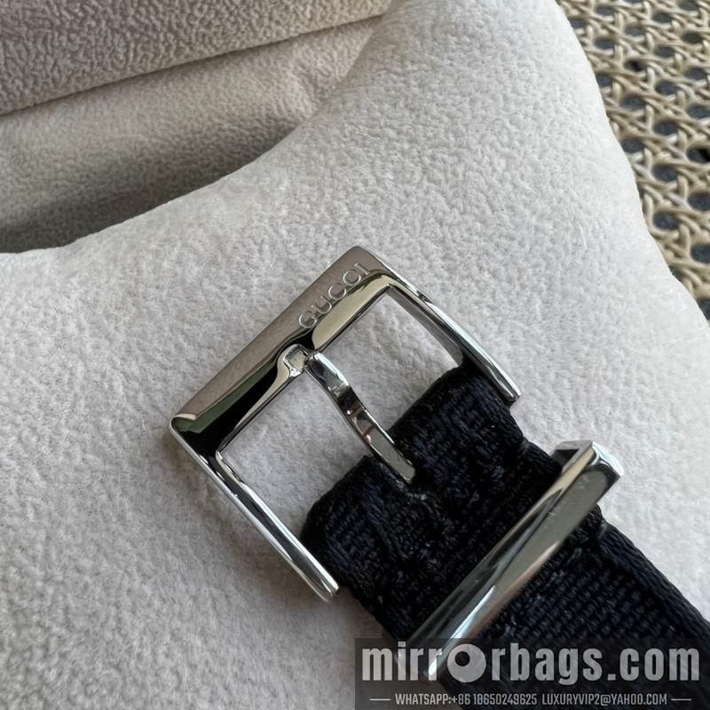 Gucci watch 080637