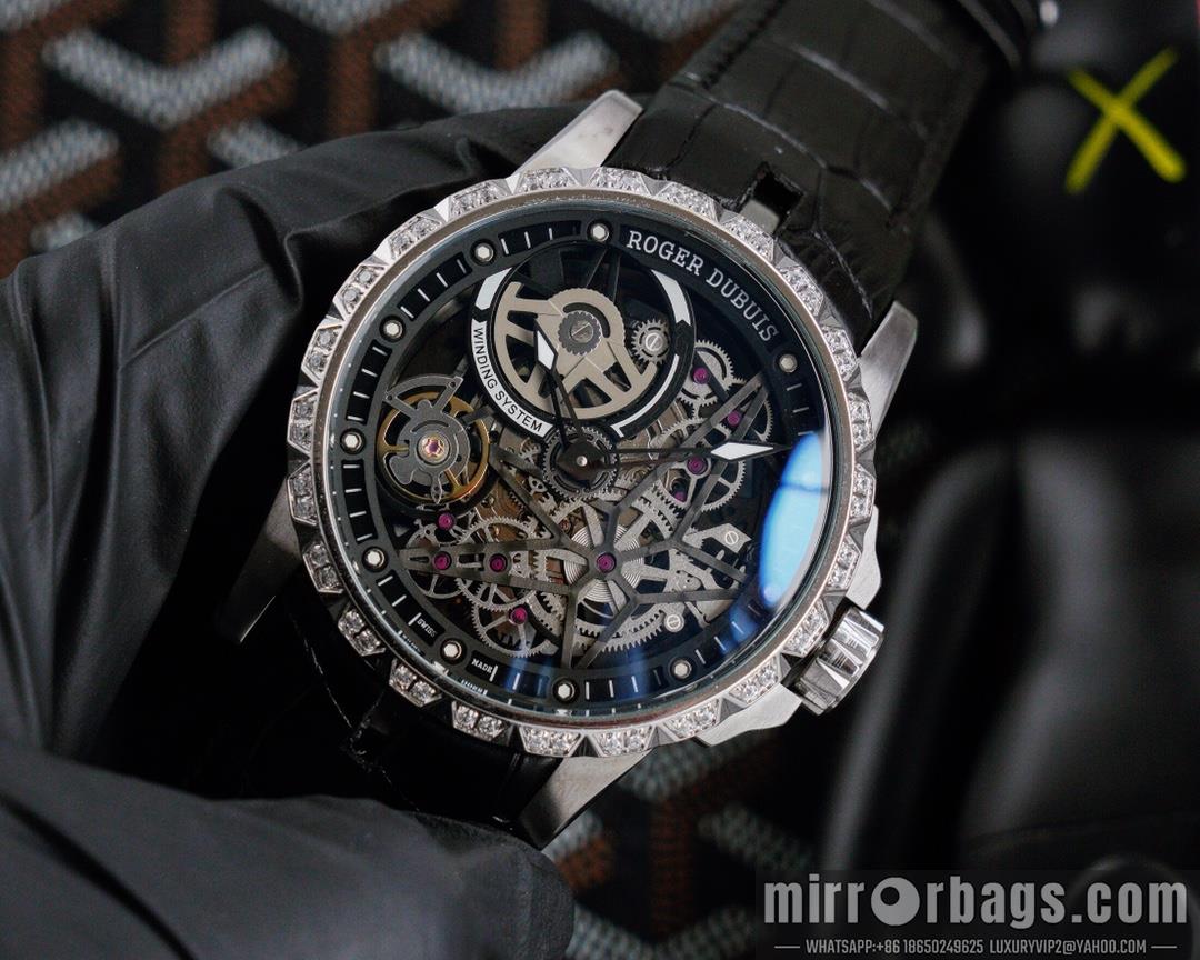Roger Dubuis watch M08