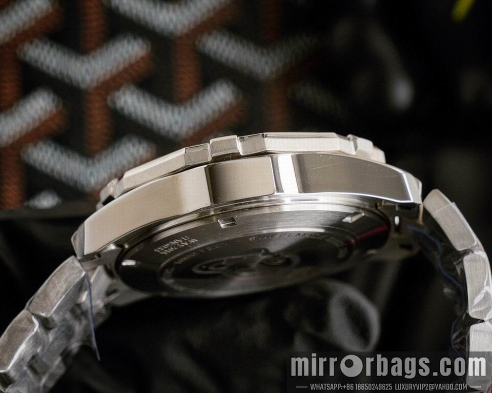 TAG Heuer watch 111001