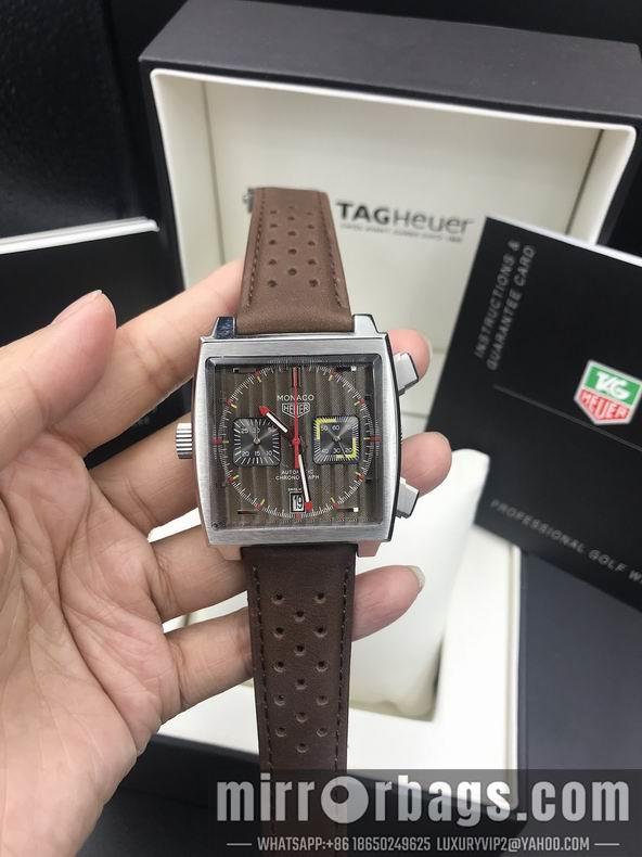 Tag Heuer watch M40