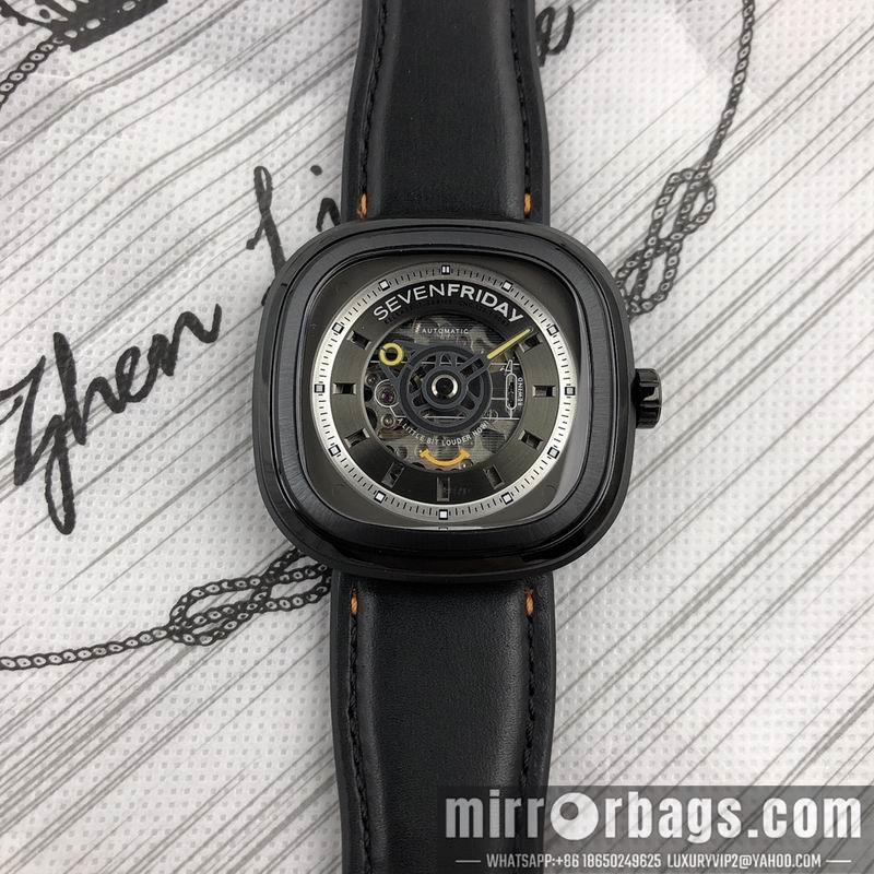 Seven Friday 45.6X45mm 050655