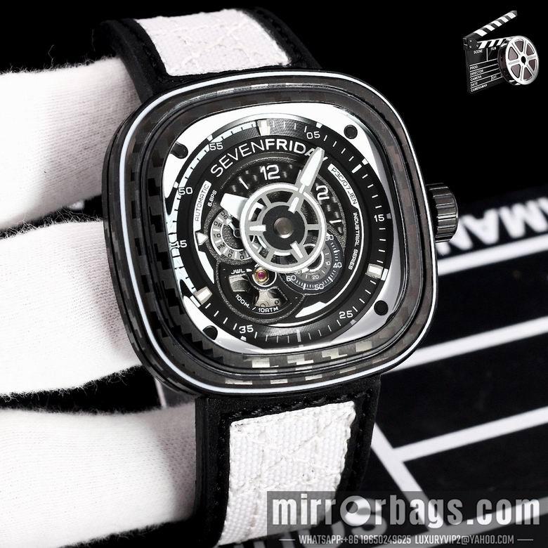 Seven Friday men 47X51mm M05