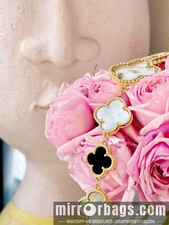 Van Cleef & Arpels 27mm 3nms22