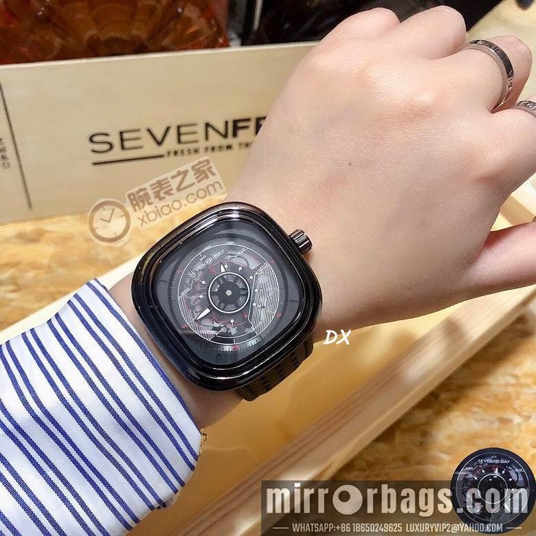 Seven Friday 47x47mm 2nms19