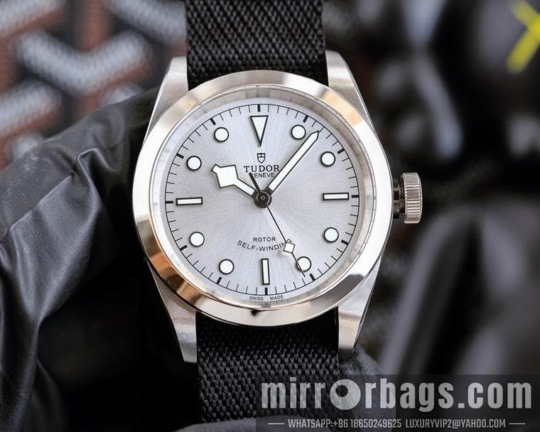Tudor men 41mm M04
