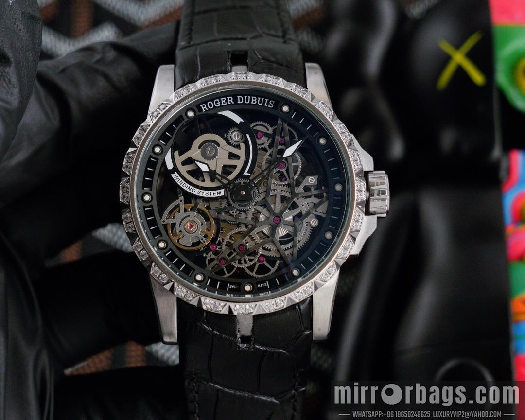 Roger Dubuis watch M08