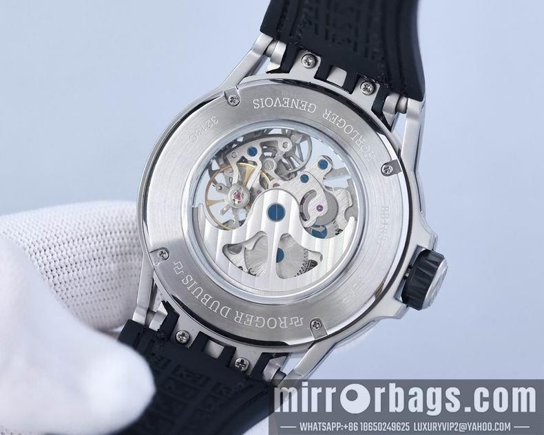 Roger Dubuis watch M18