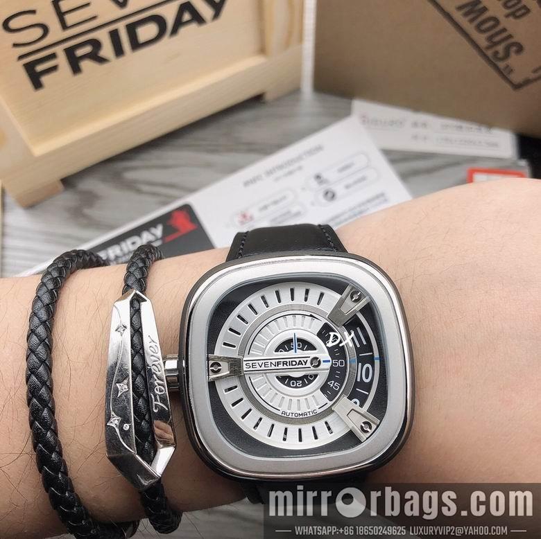 Seven Friday 47x47mm 2nms31