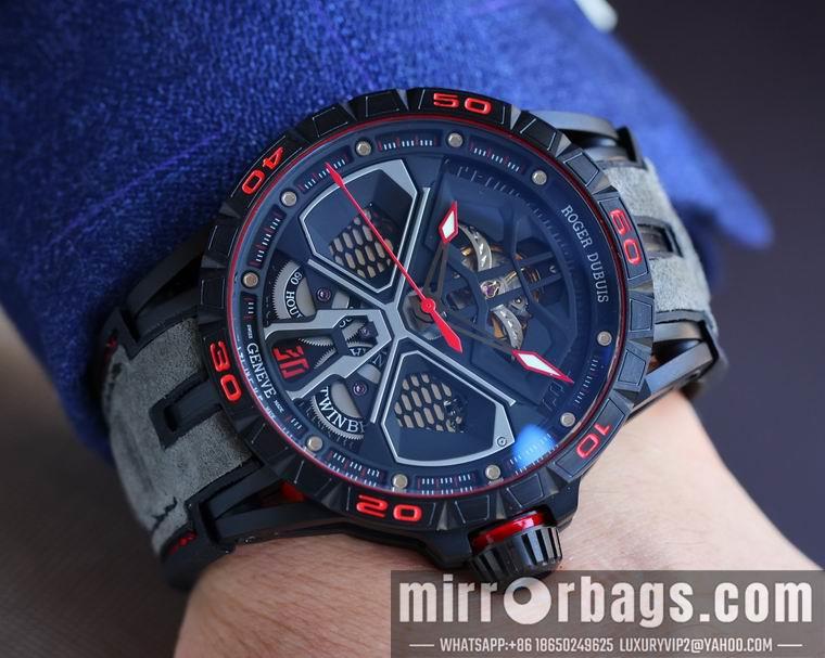 Roger Dubuis men 45mm M01