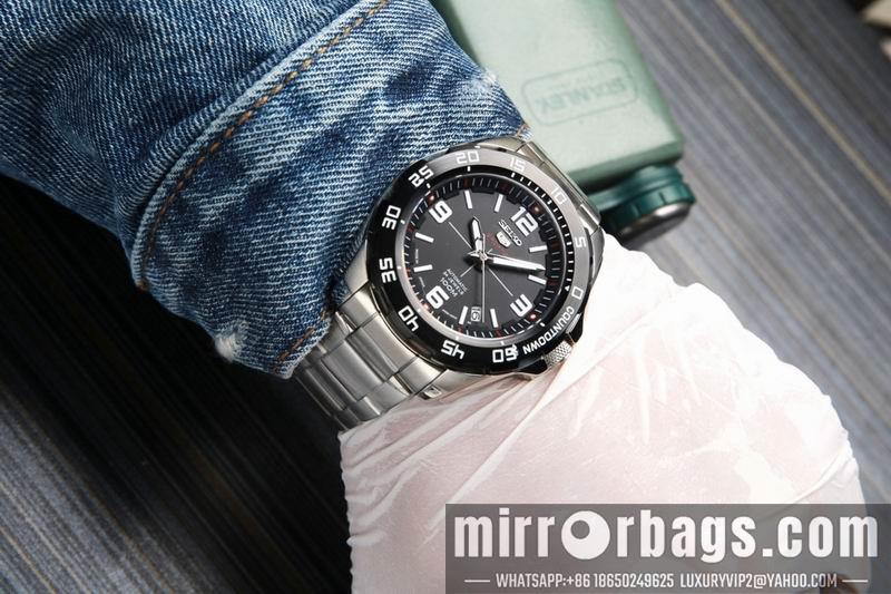 Seiko 43.3X13mm 031756