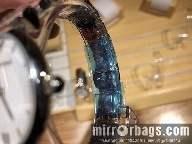 Armani 32X7mm M02