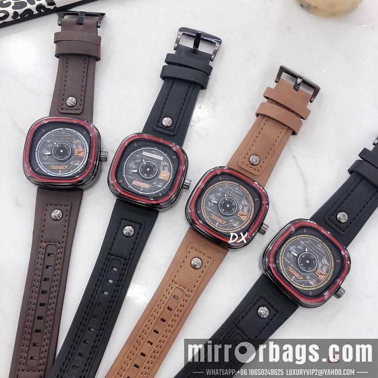 Seven Friday 47x47mm 2nms34