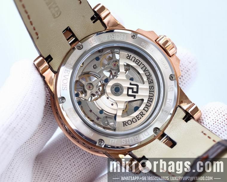 Roger Dubuis men 45mm M09