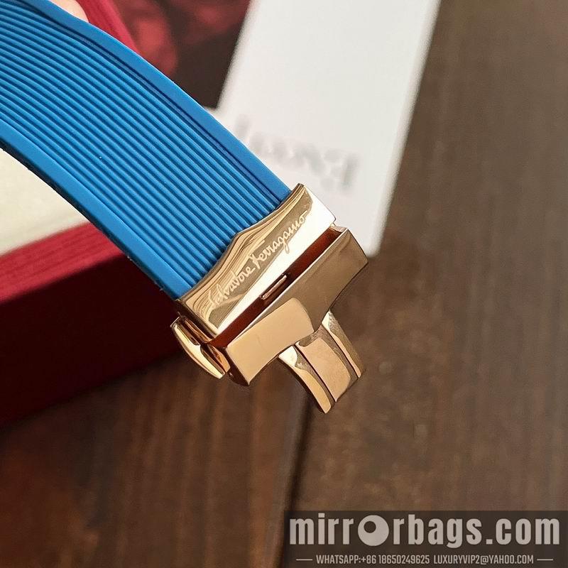 Ferragamo 40mm 080648