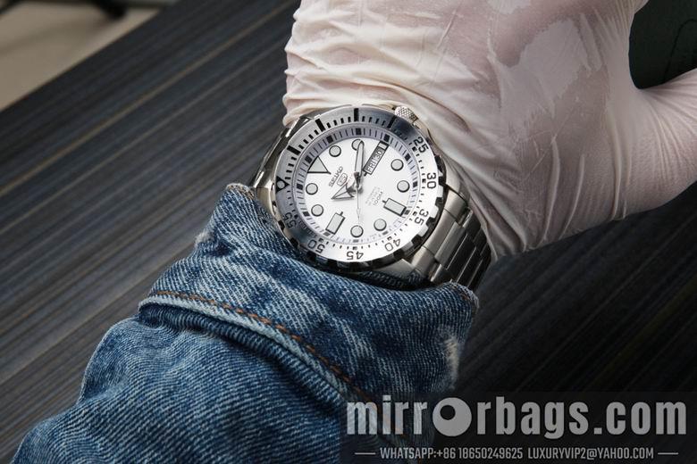 Seiko watch 031104