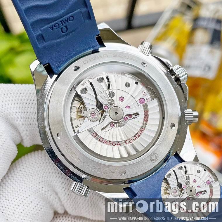 Omega men 44mm M07