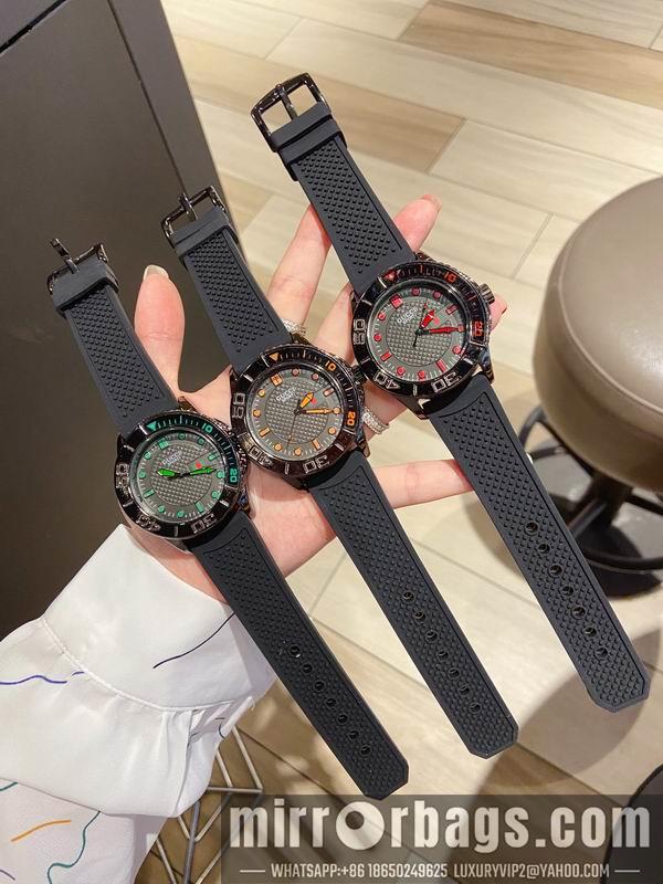 Gucci watch 041421