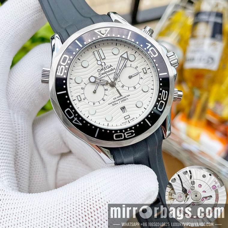 Omega men 44mm M07