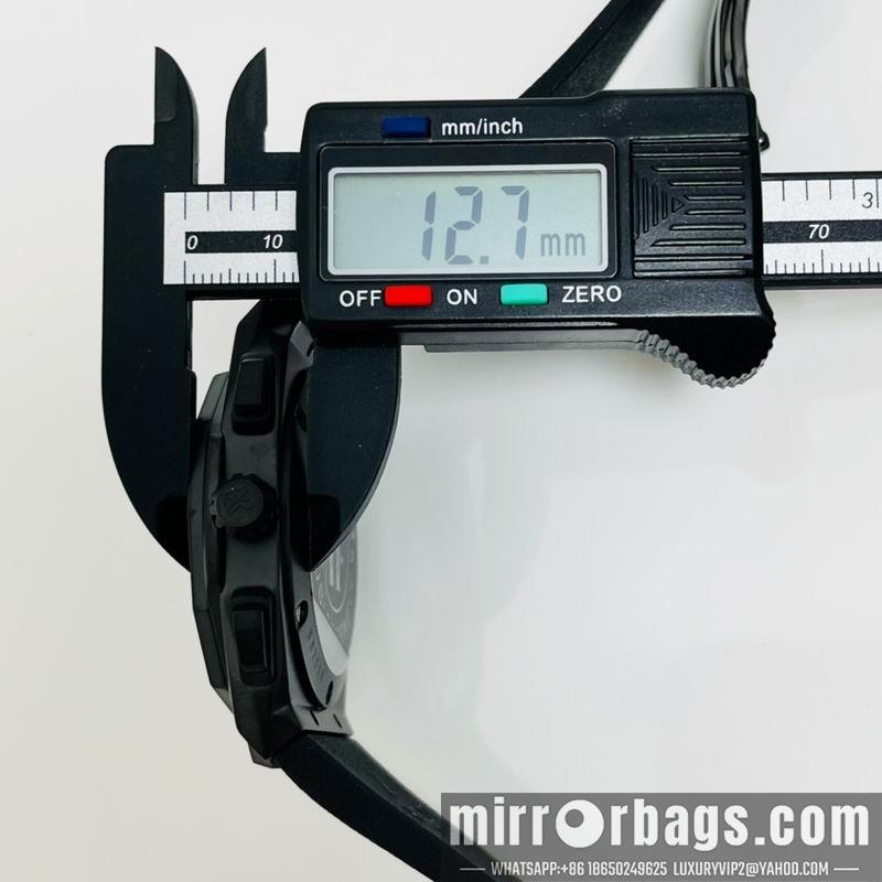 Hublot 45.6X12.7mm 082726