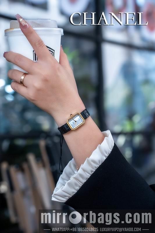 Chanel watch 022359