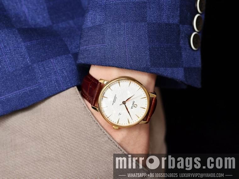 Omega men 42mm M35
