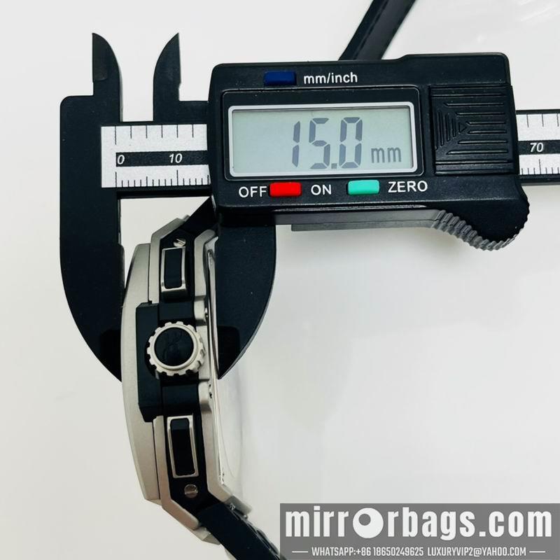 Hublot 40.3X42.1X15mm 082717