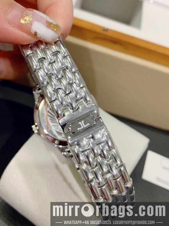 Jaeger Lecoultre women 33X9mm M17