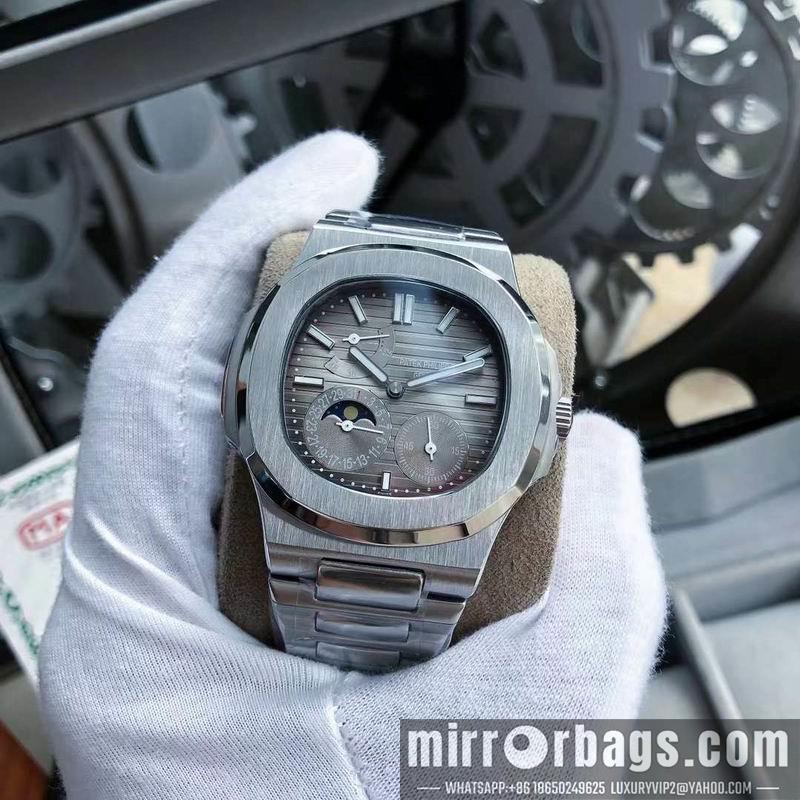Patek Philippe 40mm 050321