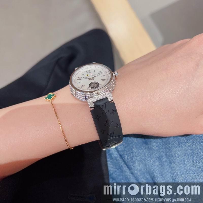 LV watch 081699