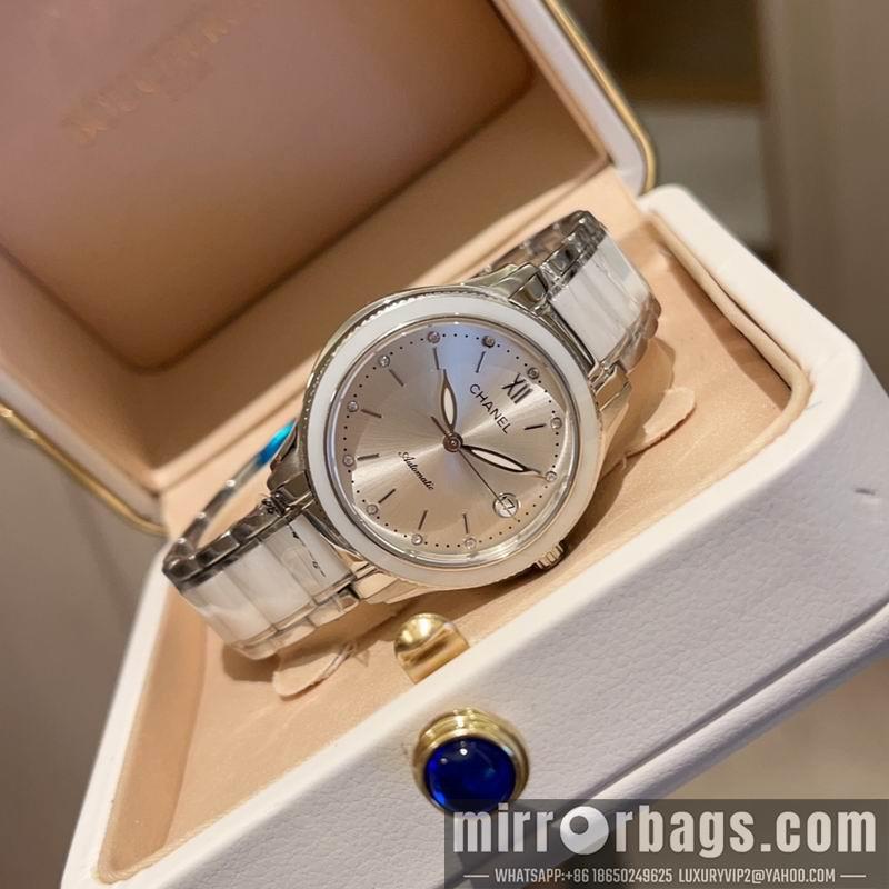 Chanel 33mm 022484