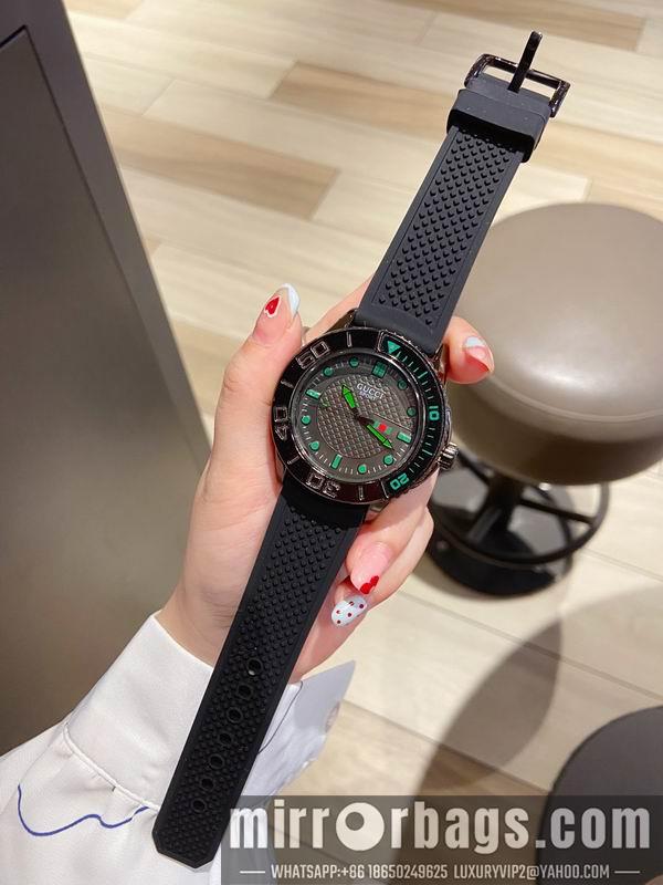 Gucci watch 041421