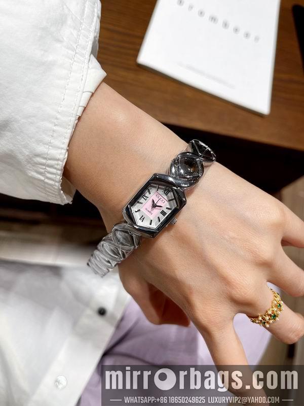 Gucci watch 110184