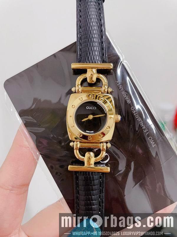 Gucci watch 121878