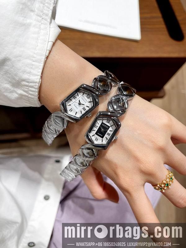 Gucci watch 110184