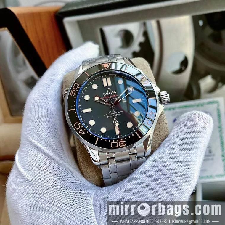 Omega men 45mm M14